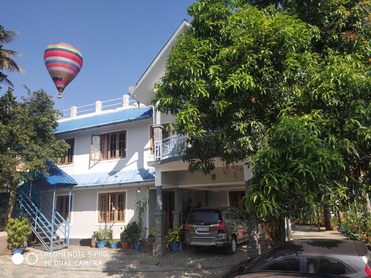 Munnar Blue Mist Bed & Breakfast Exterior photo