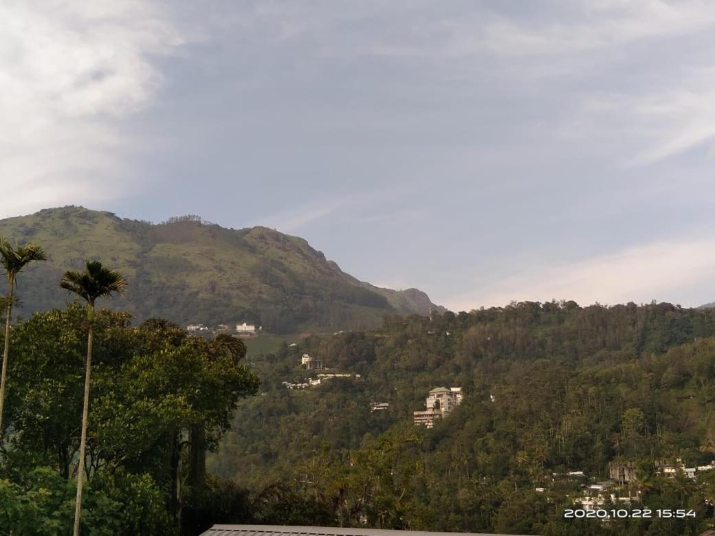 Munnar Blue Mist Bed & Breakfast Exterior photo