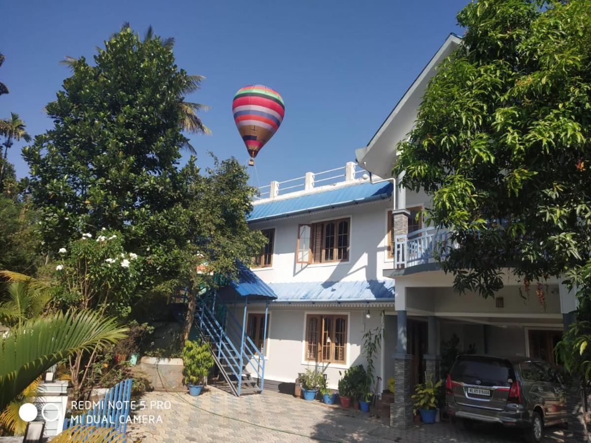 Munnar Blue Mist Bed & Breakfast Exterior photo