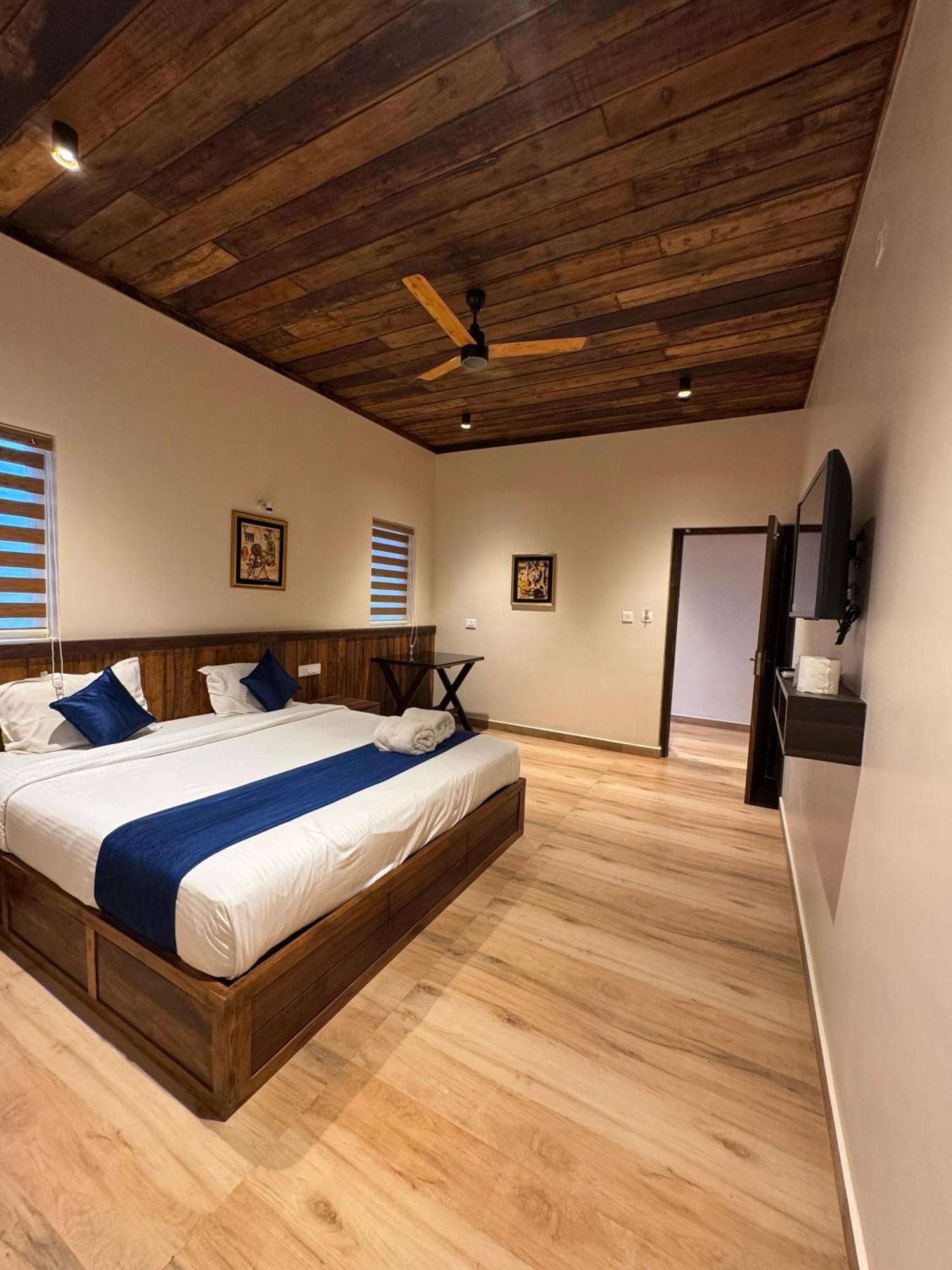 Munnar Blue Mist Bed & Breakfast Exterior photo