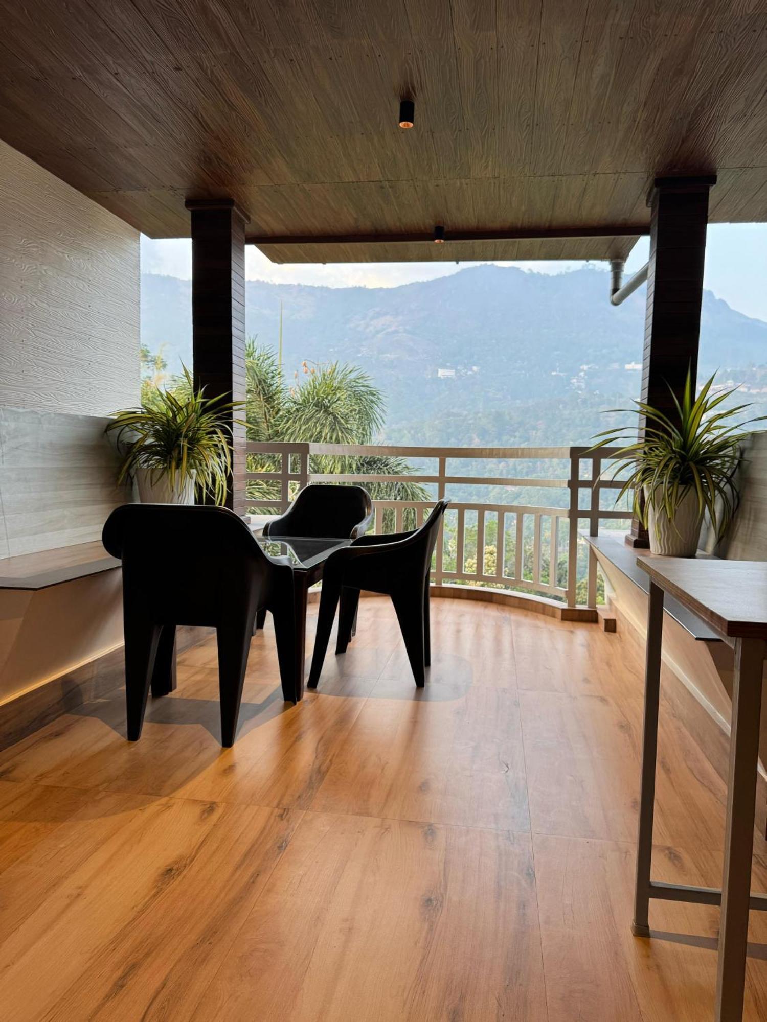 Munnar Blue Mist Bed & Breakfast Exterior photo