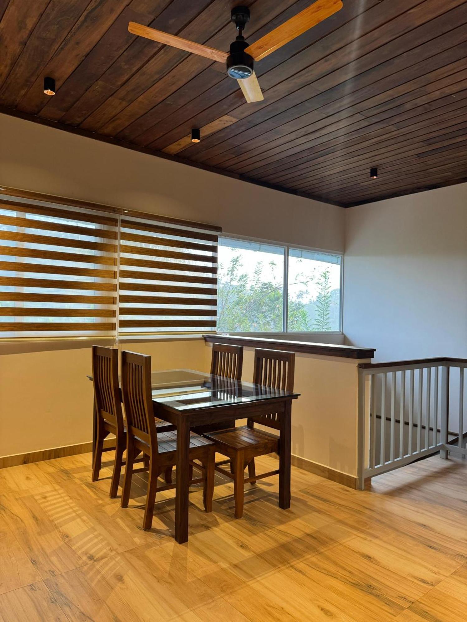 Munnar Blue Mist Bed & Breakfast Exterior photo